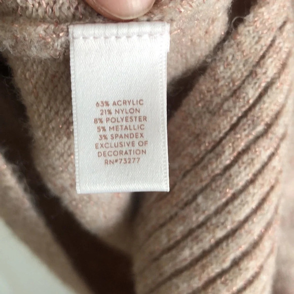 LAUREN CONRAD | Pink heart Valentine’s sweater - Picture 6 of 8